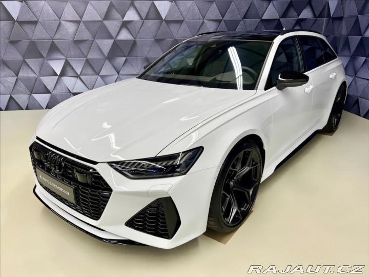 Audi RS6 PERFORMANCE FULL, AKRAPOV 2025