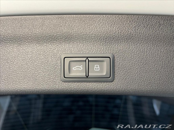 Audi RS6 PERFORMANCE FULL, AKRAPOV 2025