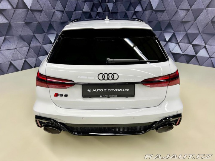 Audi RS6 PERFORMANCE FULL, AKRAPOV 2025