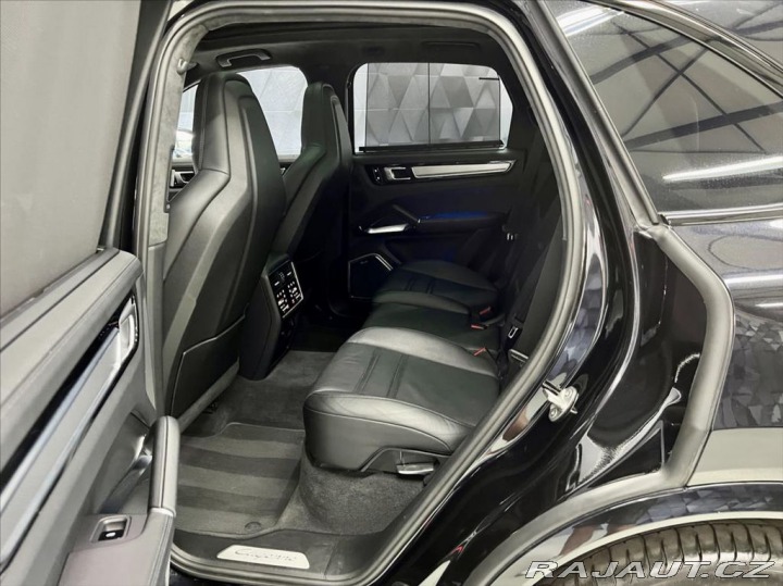 Porsche Cayenne TURBO, CERAMIC, PANO, NIG 2018