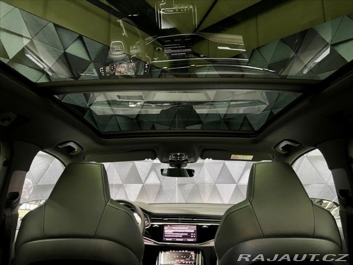 Audi SQ7 QUATTRO, 7.MÍST, WEBASTO, 2026