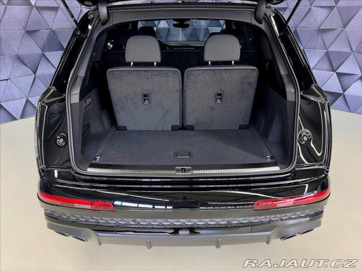 Audi SQ7 QUATTRO, 7.MÍST, WEBASTO, 2026