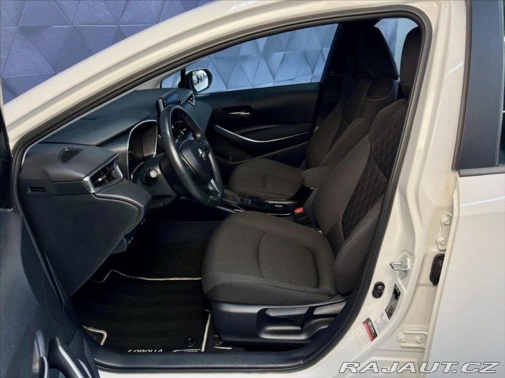 Toyota Corolla 1.8 HYBRID e-CVT COMFORT, 2020