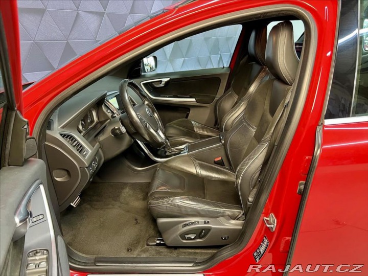 Volvo XC60 D4 AWD R-DESIGN, ACC 2017