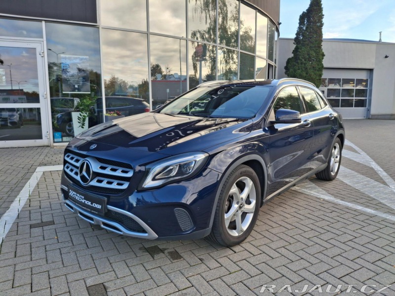 Mercedes-Benz GLA 220 D 4MATIC