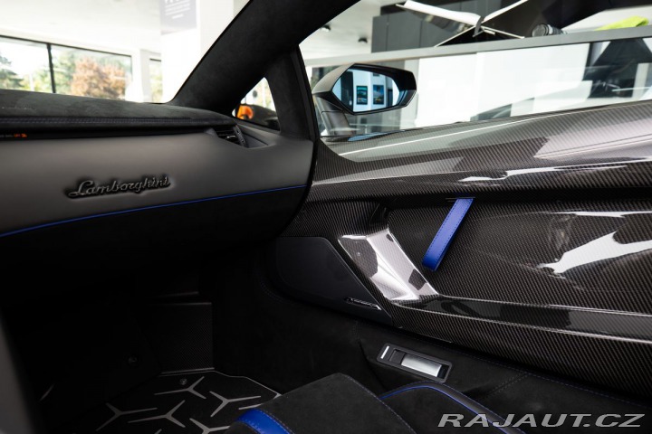 Lamborghini Aventador LP750-4 SV Roadster 1/599 2016