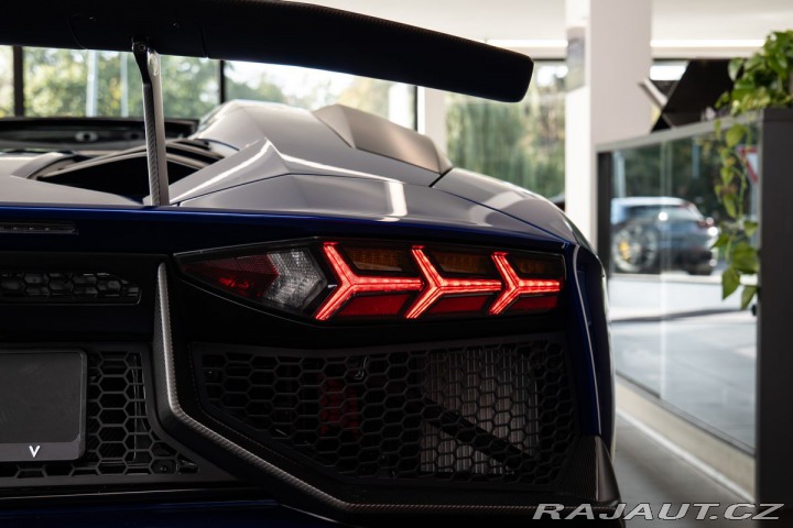 Lamborghini Aventador LP750-4 SV Roadster 1/599 2016