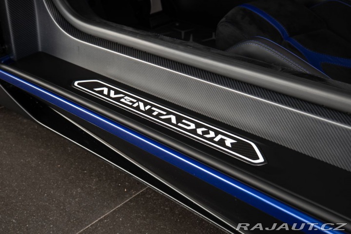 Lamborghini Aventador LP750-4 SV Roadster 1/599 2016