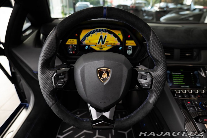 Lamborghini Aventador LP750-4 SV Roadster 1/599 1800