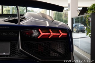 Lamborghini Aventador LP750-4 SV Roadster 1/599 2016