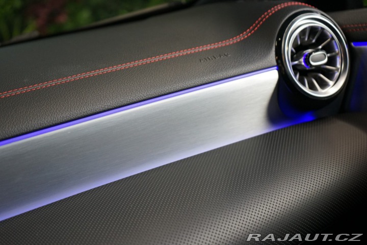 Mercedes-Benz CLA 180*AMG*CARPLAY*CAMERA*LE 2022