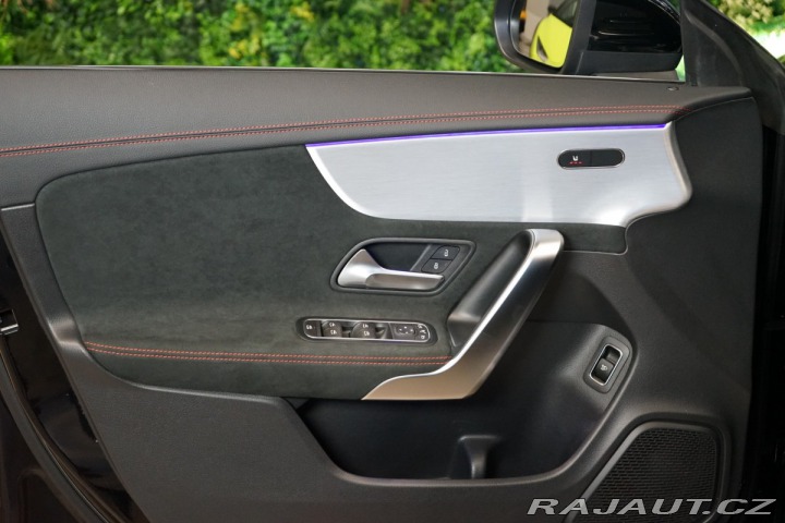 Mercedes-Benz CLA 180*AMG*CARPLAY*CAMERA*LE 2022