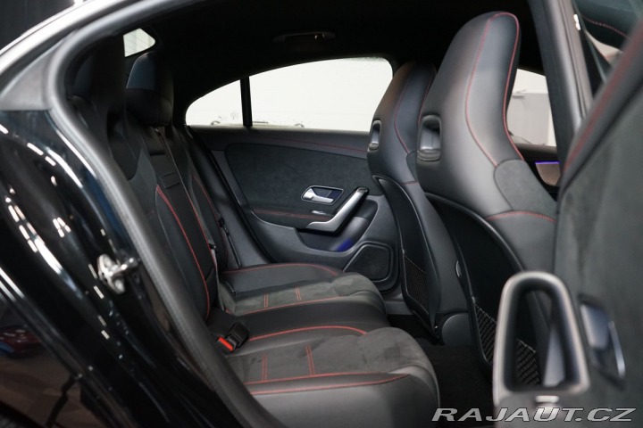 Mercedes-Benz CLA 180*AMG*CARPLAY*CAMERA*LE 2022