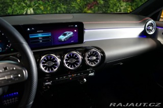 Mercedes-Benz CLA 180*AMG*CARPLAY*CAMERA*LE 2022