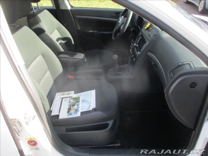 Škoda Octavia 1,6 TDi 77kw Ambiente, be 2011