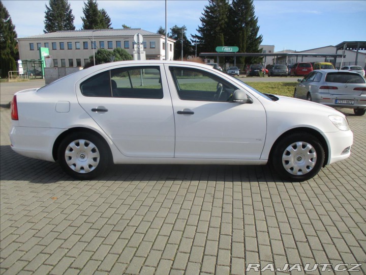 Škoda Octavia 1,6 TDi 77kw Ambiente, be 2011
