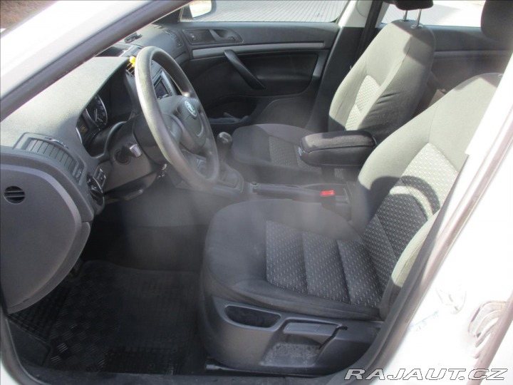 Škoda Octavia 1,6 TDi 77kw Ambiente, be 2011