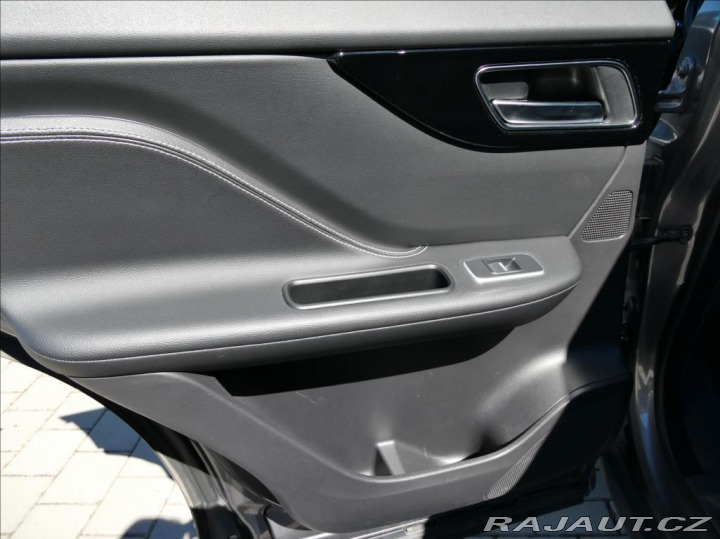 Jaguar F-Pace 2,0 d 132kW, R-Sport, 2.Č 2017