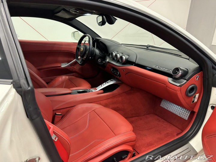 Ferrari Ostatní modely F12 Berlinetta LIFT*CARBON*CAMERA*TOP SP 2012