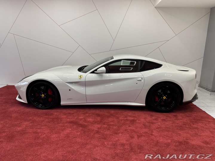 Ferrari Ostatní modely F12 Berlinetta LIFT*CARBON*CAMERA*TOP SP 2012