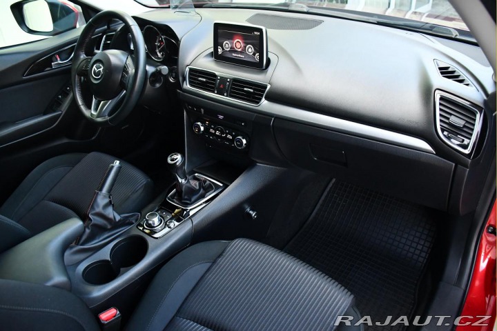Mazda 3 2,0i 165HP 2xKOLA HUD KAM 2015