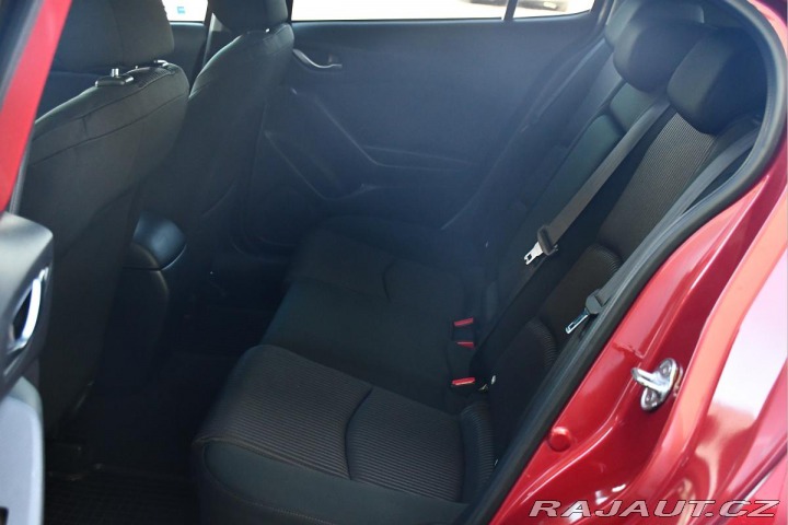 Mazda 3 2,0i 165HP 2xKOLA HUD KAM 2015
