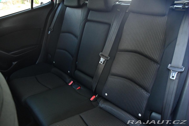 Mazda 3 2,0i 165HP 2xKOLA HUD KAM 2015