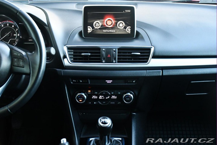 Mazda 3 2,0i 165HP 2xKOLA HUD KAM 2015