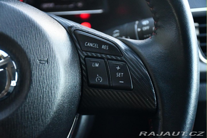 Mazda 3 2,0i 165HP 2xKOLA HUD KAM 2015