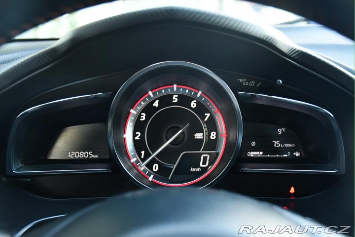 Mazda 3 2,0i 165HP 2xKOLA HUD KAM 2015