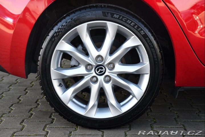 Mazda 3 2,0i 165HP 2xKOLA HUD KAM 2015