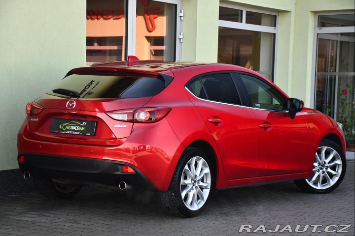 Mazda 3 2,0i 165HP 2xKOLA HUD KAM 2015