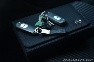 Mazda 3 2,0i 165HP 2xKOLA HUD KAM 2015