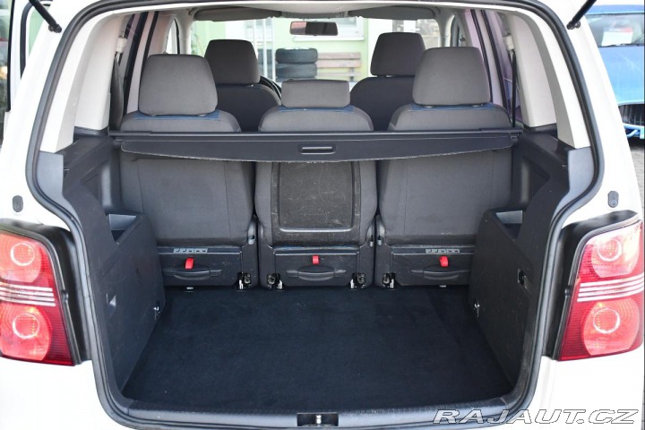 Volkswagen Touran 1.9TDi 77kW PC 2xKOLA VÝH 2010