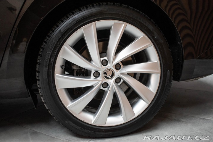 Škoda Superb 2.0 TDI 4x4 *REZERVACE* 2017
