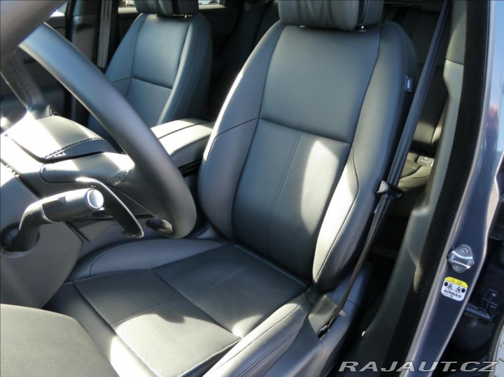 Land Rover Range Rover Velar 3,0 D300 Dynam HSE,1maj,Č 2023