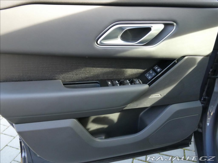 Land Rover Range Rover Velar 3,0 D300 Dynam HSE,1maj,Č 2023