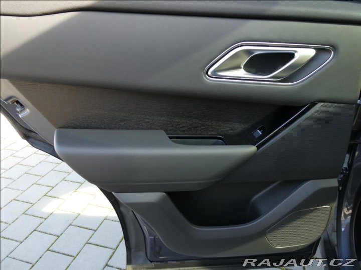 Land Rover Range Rover Velar 3,0 D300 Dynam HSE,1maj,Č 2023