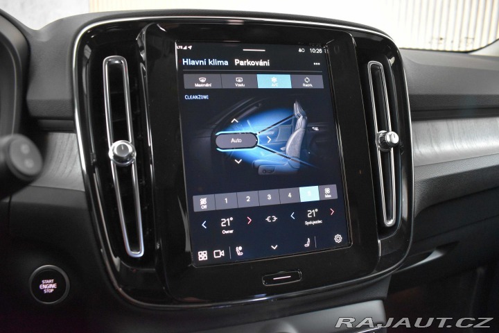 Volvo XC40 B3*REZERVACE* 2023