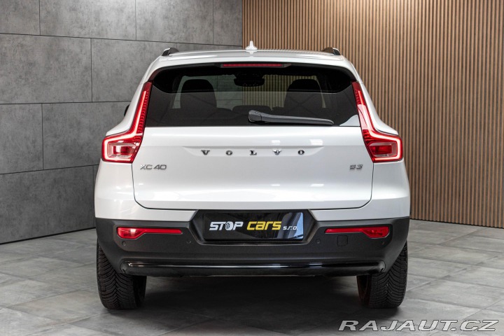 Volvo XC40 B3*REZERVACE* 2023