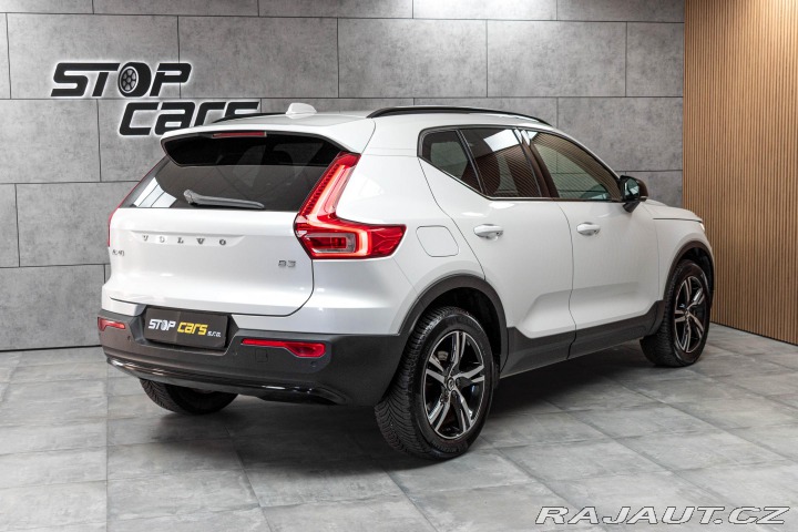 Volvo XC40 B3*REZERVACE* 2023