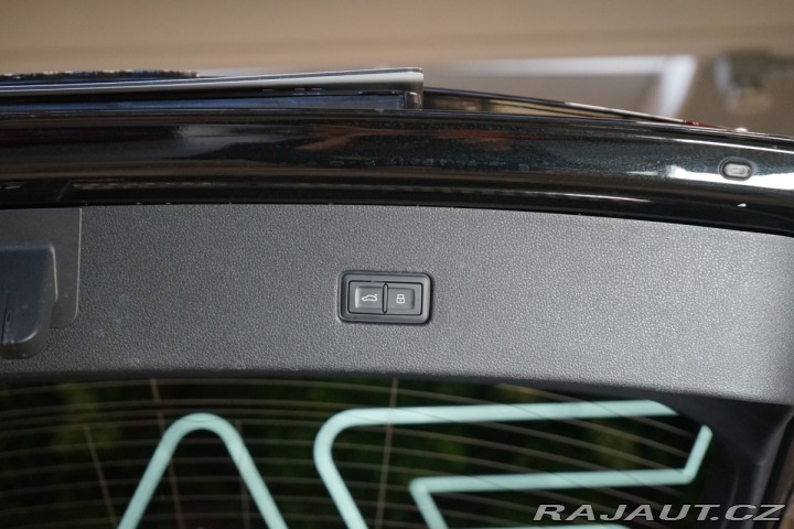 Audi Q8 50 TDI*QUATTRO*S-LINE*TAŽ 2025