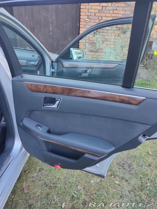 Mercedes-Benz E 2012