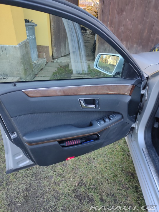 Mercedes-Benz E 2012