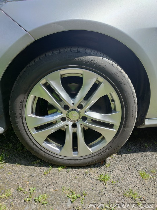 Mercedes-Benz E 2012