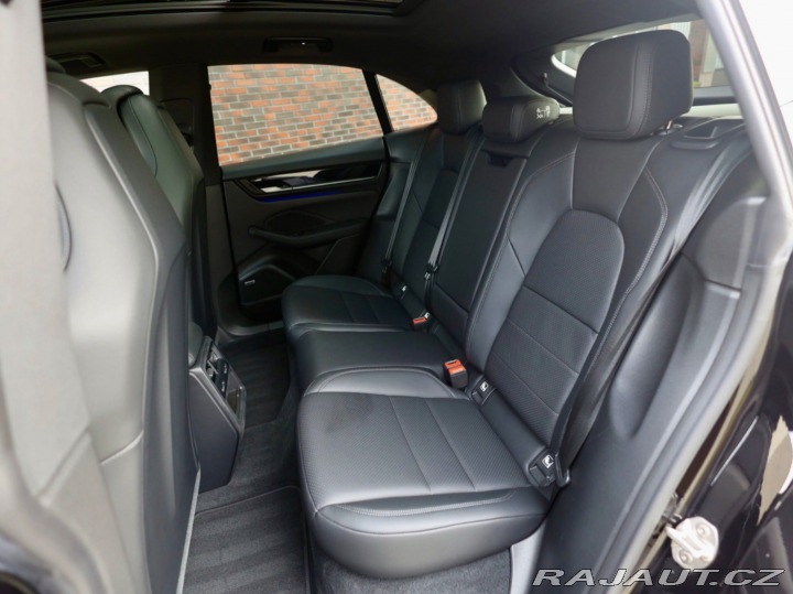 Porsche Macan Electric 4 Nový model! 2024