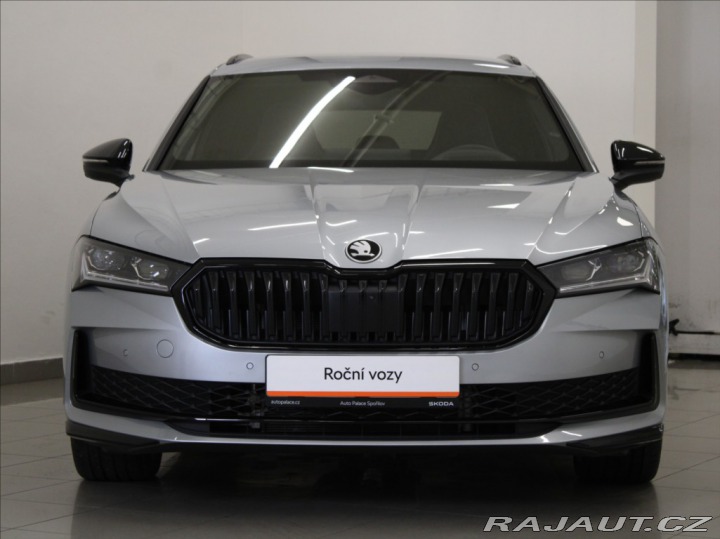 Škoda Superb 1,5 PHEV SportLine 5L ZÁR 2025
