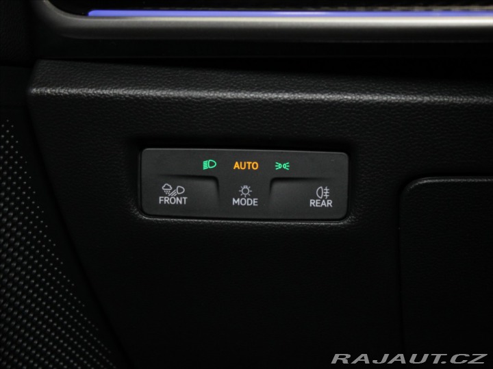 Škoda Superb 1,5 PHEV SportLine 5L ZÁR 2025