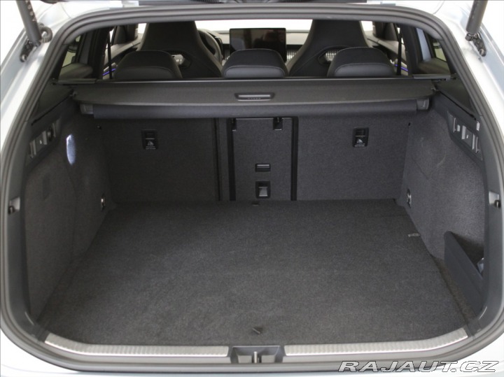 Škoda Superb 1,5 PHEV SportLine 5L ZÁR 2025