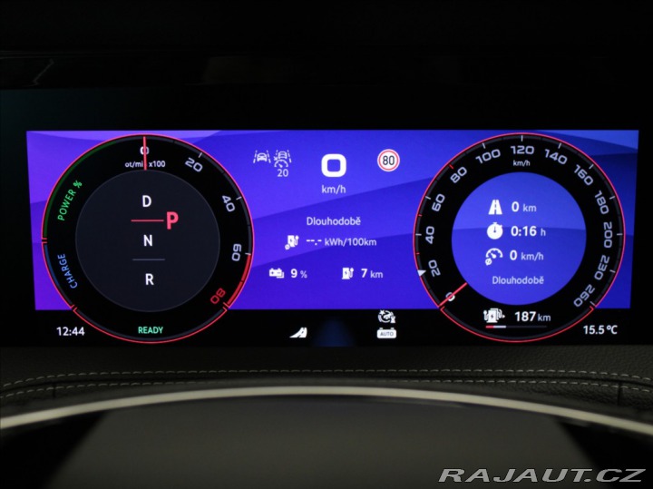 Škoda Superb 1,5 PHEV SportLine 5L ZÁR 2025